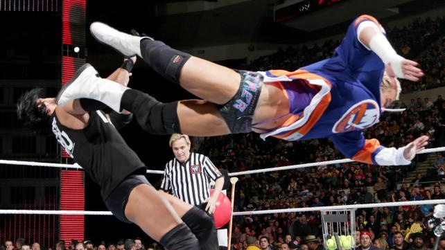 Raw SuperShow: Θέλει όλες τις ζώνες ο Orton (photos+videos)