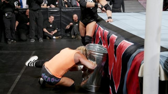 Raw SuperShow: Θέλει όλες τις ζώνες ο Orton (photos+videos)