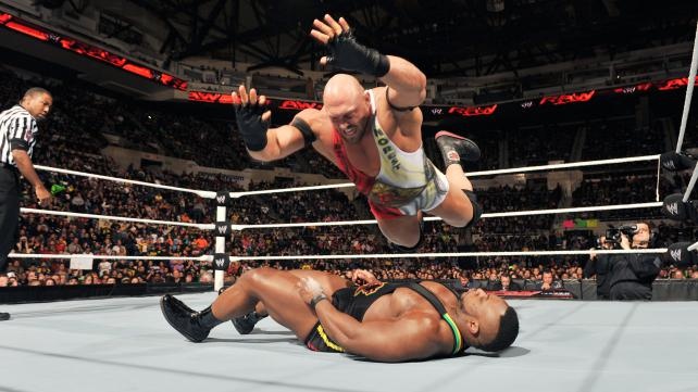 Raw SuperShow: Θέλει όλες τις ζώνες ο Orton (photos+videos)