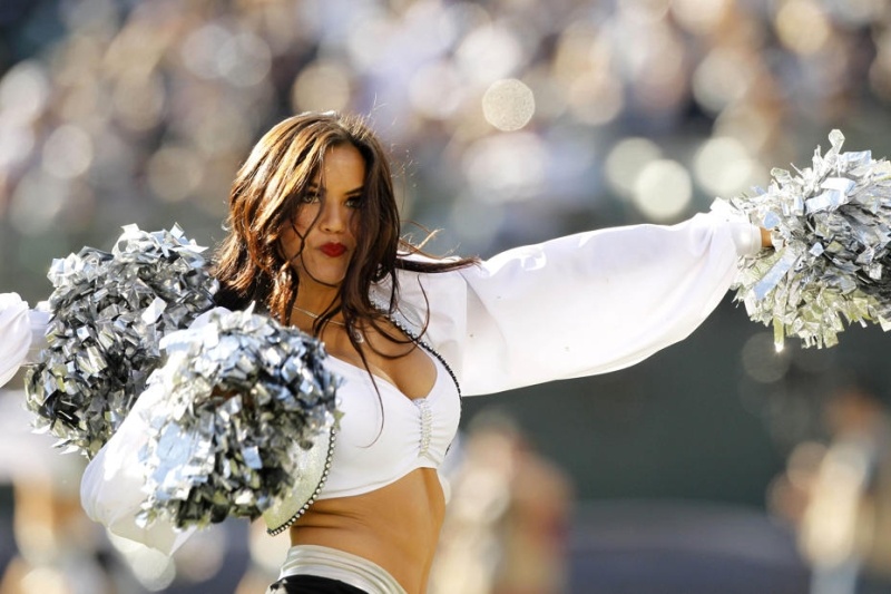 NFL: Και στο κρύο οι Cheerleaders (photos)