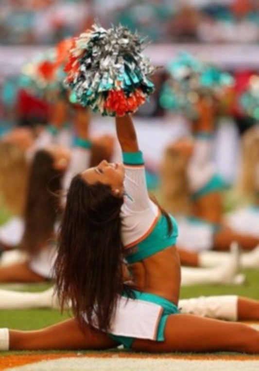 NFL: Και στο κρύο οι Cheerleaders (photos)