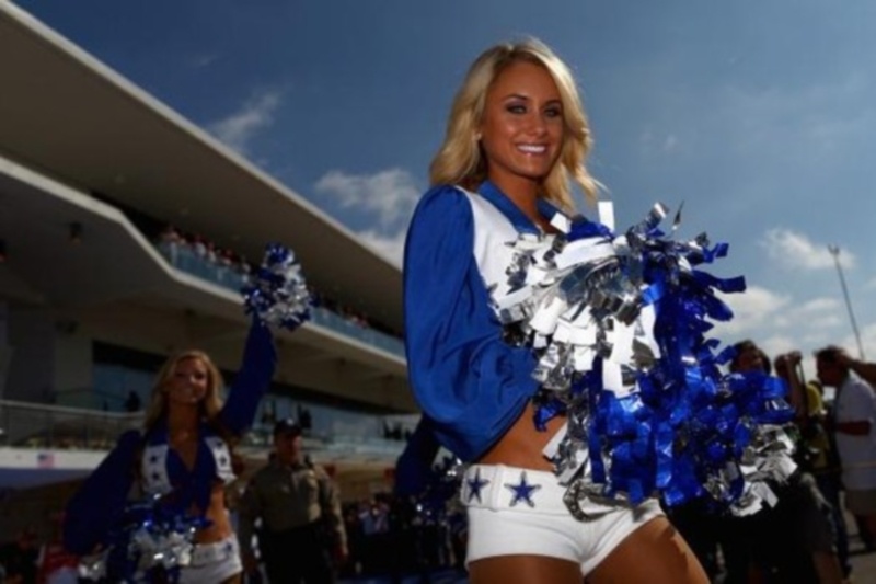 NFL: Και στο κρύο οι Cheerleaders (photos)