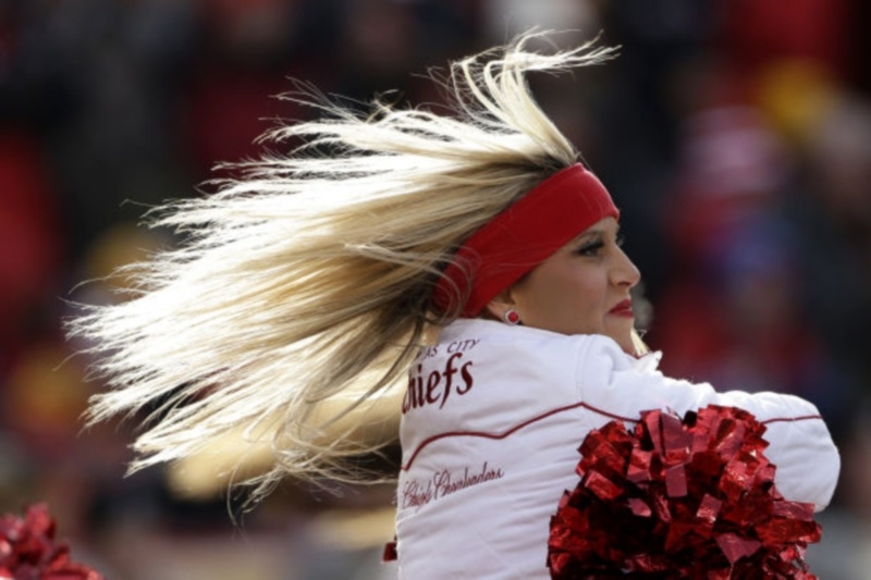 NFL: Και στο κρύο οι Cheerleaders (photos)
