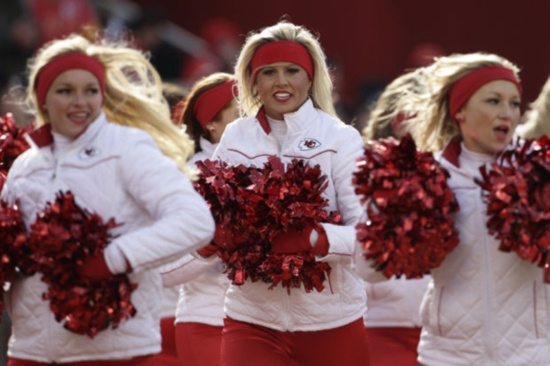 NFL: Και στο κρύο οι Cheerleaders (photos)
