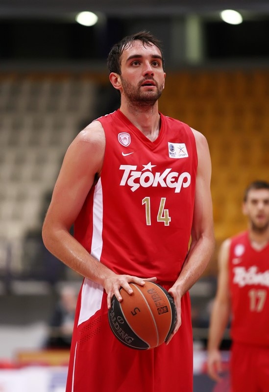 Ολυμπιακός: 100άρης ο Μπέγκιτς (photos)