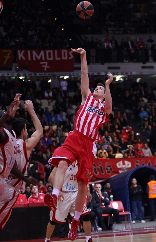 Ολυμπιακός: Επεισοδιακό ρεκόρ (video+photos)