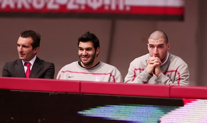 Ολυμπιακός: Ο Καββαδάς με τα ερυθρόλευκα (photos)