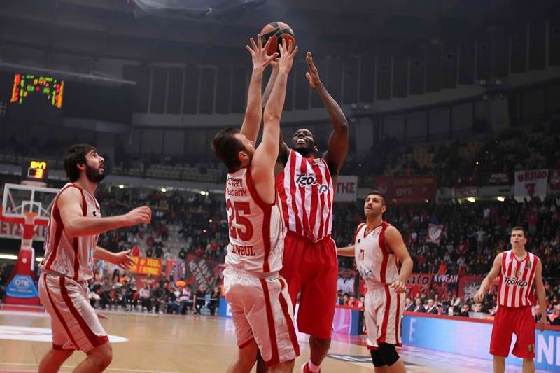 Ολυμπιακός: Επεισοδιακό ρεκόρ (video+photos)