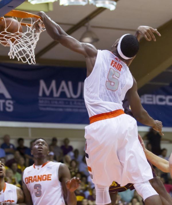 NCAA: Τον σκότωσε και χωρίς φάουλ! (video+photos)