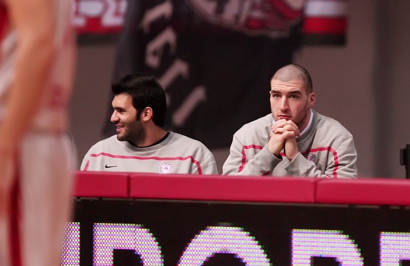 Ολυμπιακός: Ευχές από adidas σε Καββαδά (photos)