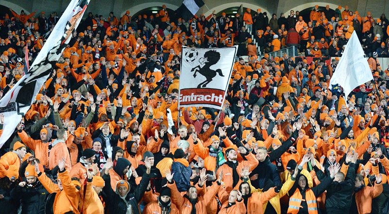 Άιντραχτ Φρανκφούρτης: Η κερκίδα της χρονιάς! (photos+video)