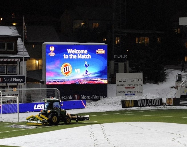 Τόνεναμ: Και με χιόνια και με κρύα… (photos)