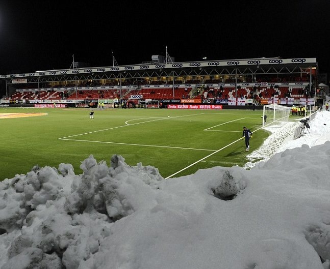 Τόνεναμ: Και με χιόνια και με κρύα… (photos)
