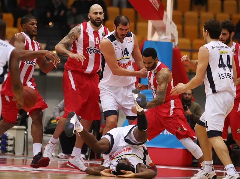 Top 10 καβγάδων: Το ξύλο βγήκε από το... μπάσκετ (photos+videos)