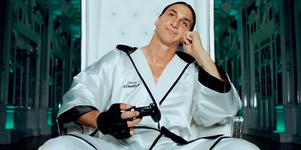 Παρί Σεν Ζερμέν: Δείτε τον Ιμπραΐμοβιτς να παίζει Xbox (video)