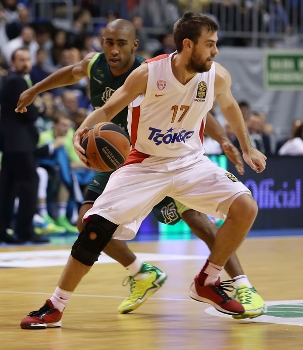 Ολυμπιακός: Πάει με... 100 ο Μάντζαρης (photos)