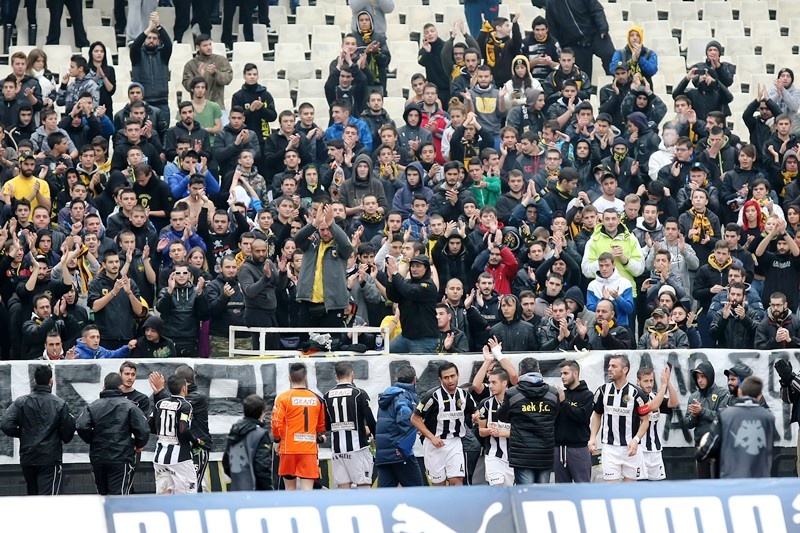 ΑΕΚ – ΠΑΟ Κρουσώνα: Τίμησαν τον Θέμη (photos)