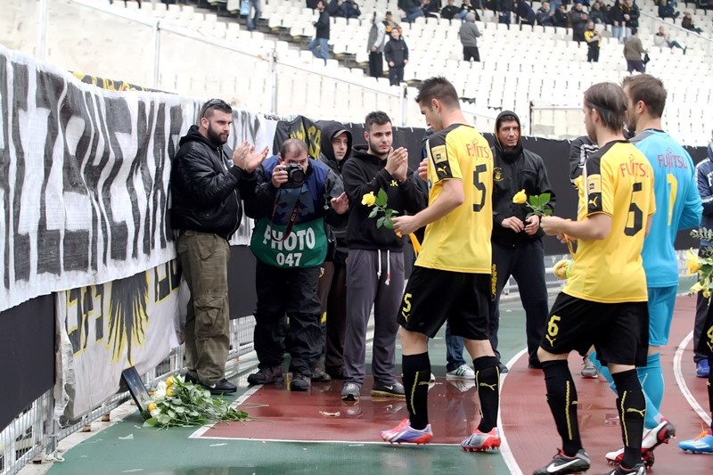 ΑΕΚ – ΠΑΟ Κρουσώνα: Τίμησαν τον Θέμη (photos)