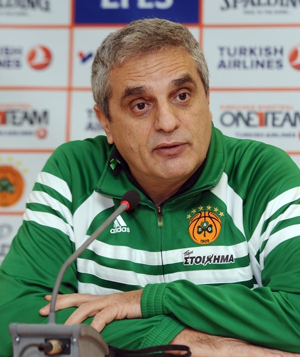 Πεδουλάκης: «Επιβάλλεται να κερδίσουμε τον Ερυθρό Αστέρα» (photos)