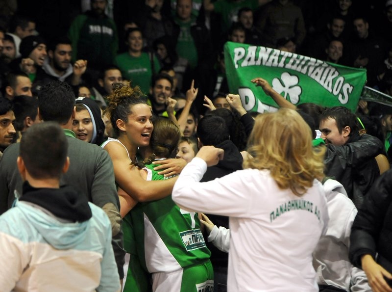 Παναθηναϊκός: Το νικητήριο τρίποντο της Καλέντζου (photos+videos)