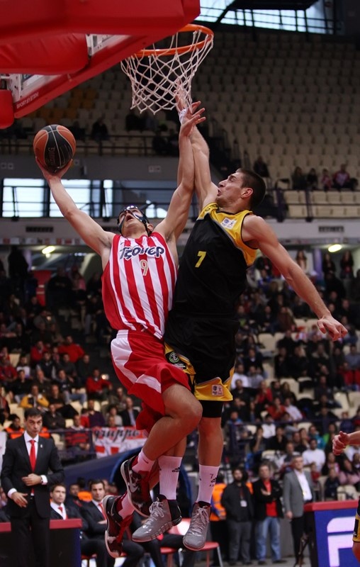 Ολυμπιακός: Ο Παπαπέτρου είναι εδώ! (photos)