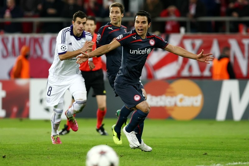 UEFA: «Σαβιόλα, ο ήρωας» (photos)