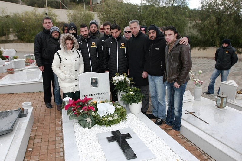 ΑΕΚ: Φόρος τιμής στον Γύπαρη (photos)