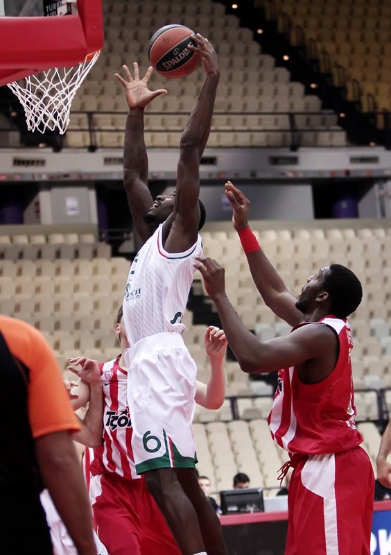 Ολυμπιακός: Απίστευτη ανατροπή και 21-0 (video+photos)