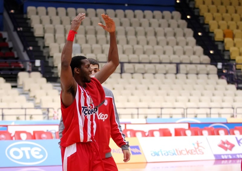 Ολυμπιακός: Ο τραυματισμός του Ντάνστον (photos)