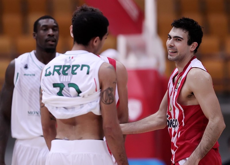 Ολυμπιακός: Ο Σλούκας των... 300 (photos)