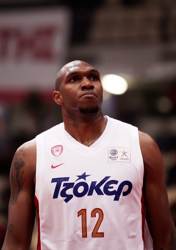 Ολυμπιακός: Καρφώνει ο… 5χρονος Σίμονς! (photos+video)