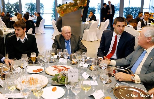 Ρεάλ Μαδρίτης: Όταν ο Μπουρούσης συνάντησε Ζιντάν και Μπενζεμά (photos)