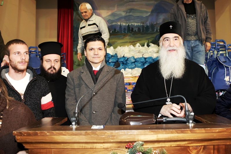 Ολυμπιακός: Κοντά στην Ιερά Μητρόπολη Νικαίας (photos)