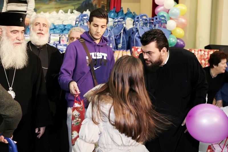 Ολυμπιακός: Κοντά στην Ιερά Μητρόπολη Νικαίας (photos)