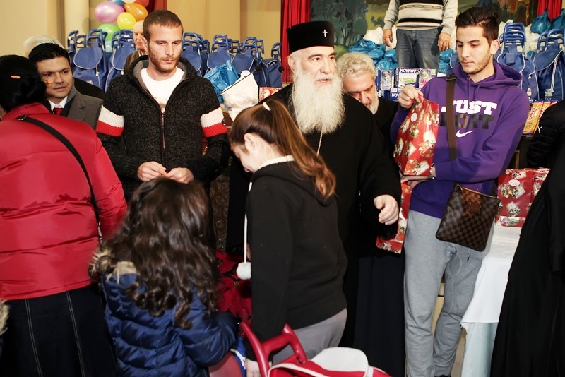 Ολυμπιακός: Κοντά στην Ιερά Μητρόπολη Νικαίας (photos)