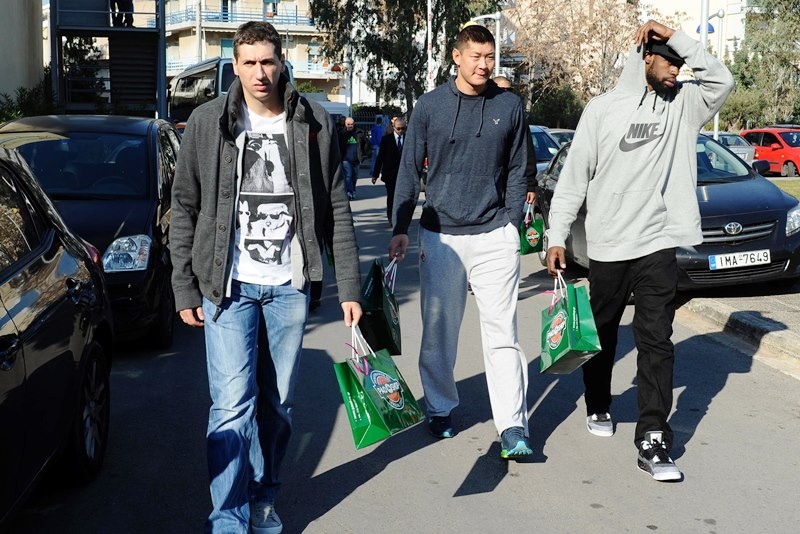 Επίσκεψη... Ελπίδας από τους Πρωταθλητές! (photos)