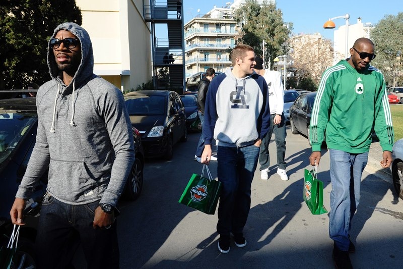 Επίσκεψη... Ελπίδας από τους Πρωταθλητές! (photos)