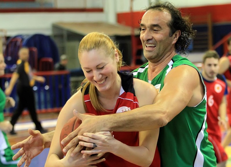 Νέα Σμύρνη: Έδωσαν ελπίδα (photos)