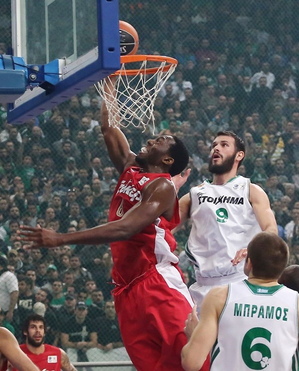 Παναθηναϊκός – Ολυμπιακός: Χαμός στη ρακέτα (photos)