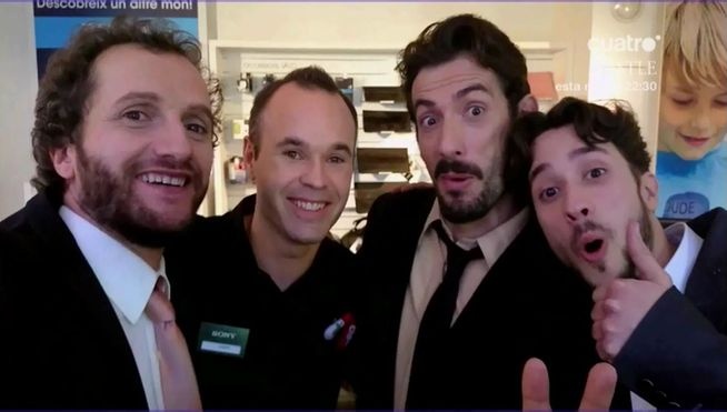 Μπαρτσελόνα: Πωλητής ο Ινιέστα! (photos+video)