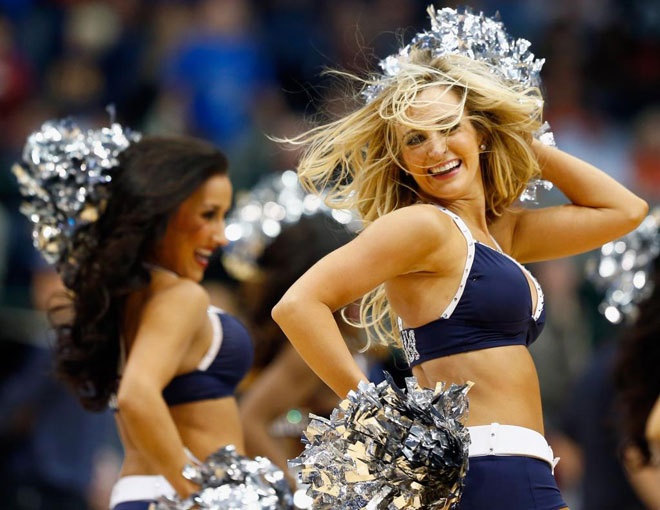 NBA: Οι... Χριστουγεννιάτικες cheerleaders (photos)