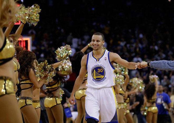 NBA: Οι... Χριστουγεννιάτικες cheerleaders (photos)