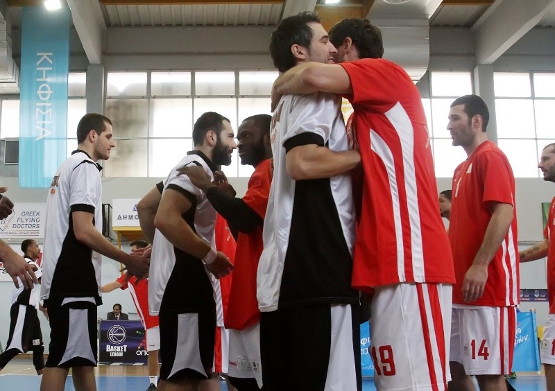 Νέα Κηφισιά: Ναι μεν, αλλά... (photos)