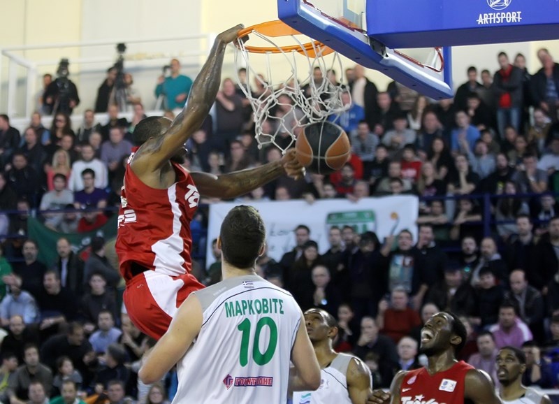 Ολυμπιακός: Ευχές σε Σίμονς (photos)