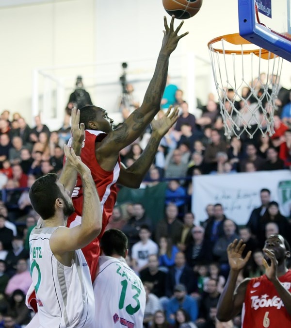 Ολυμπιακός: Ευχές σε Σίμονς (photos)