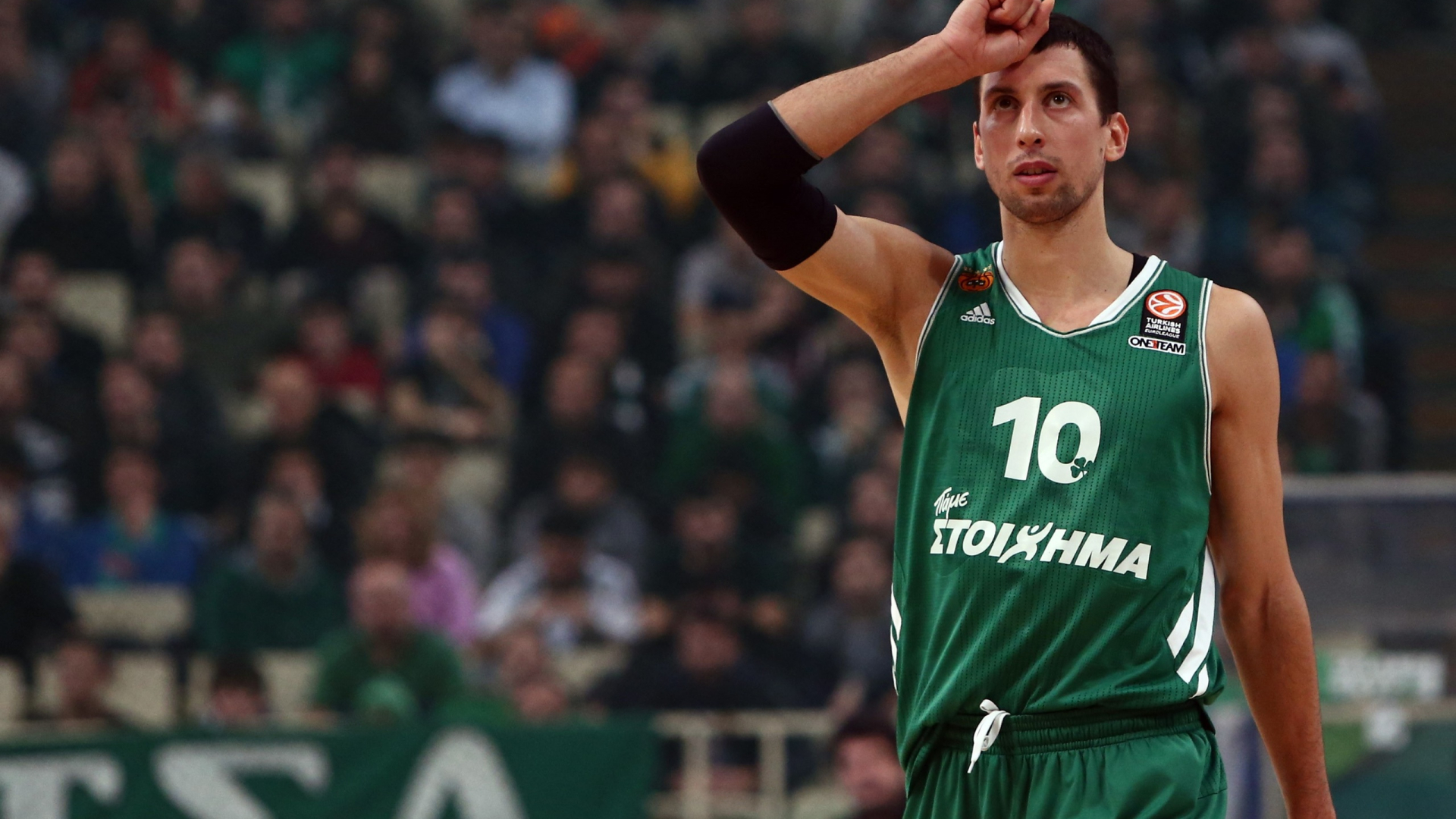 Παναθηναϊκός: Όσα έκανε ο Ούκιτς με Αρμάνι (photos+video)