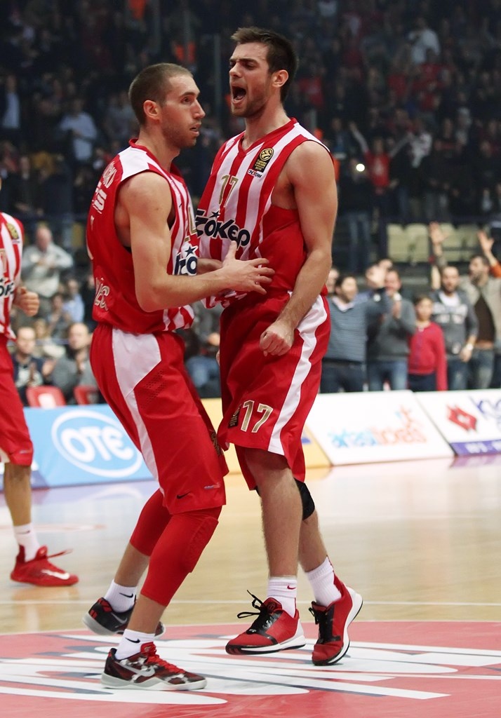 Λοτζέσκι: «Τεράστιο ευχαριστώ στους φιλάθλους» (photos)