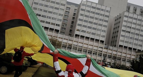 Σουμάχερ: Το συγκινητικό μήνυμα των οπαδών του! (photos+video)