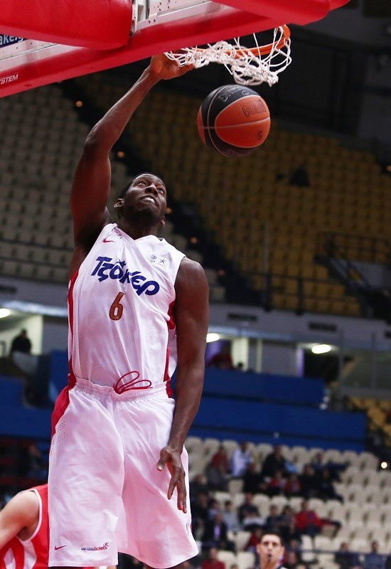 Ολυμπιακός: Ντύθηκε… Τζόρνταν ο Ντάνστον (photos+video)