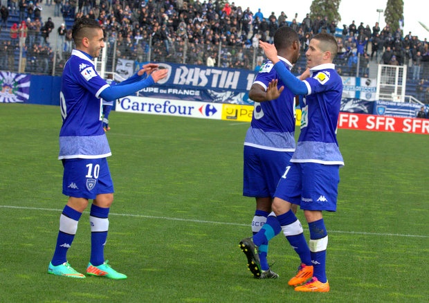 Μπαστιά: Περιμένει ο Σισέ... (photos)